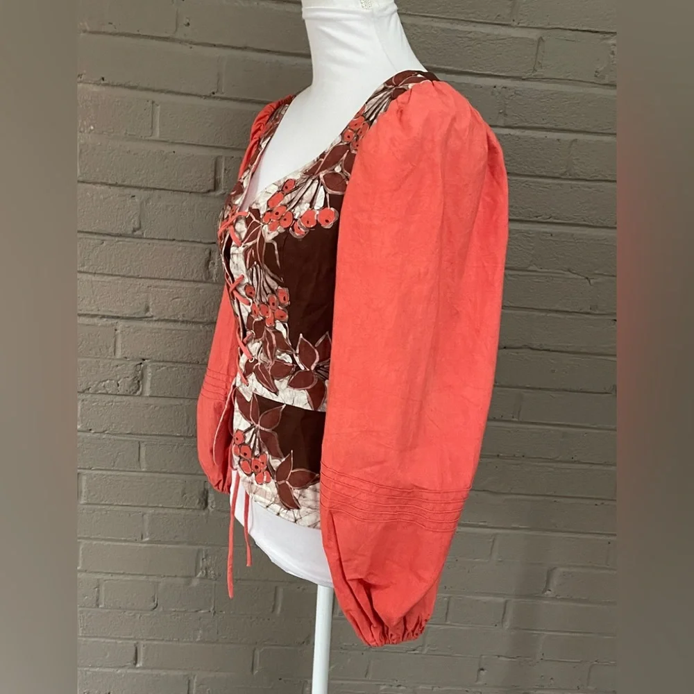 Vintage Swedish Design lace up print top S-M